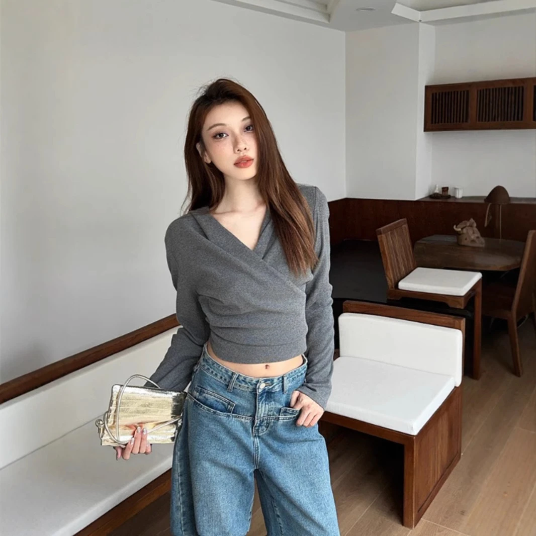 短款复古韩系女辣妹T恤设计感上衣早秋连帽休闲显瘦交叉修身长袖