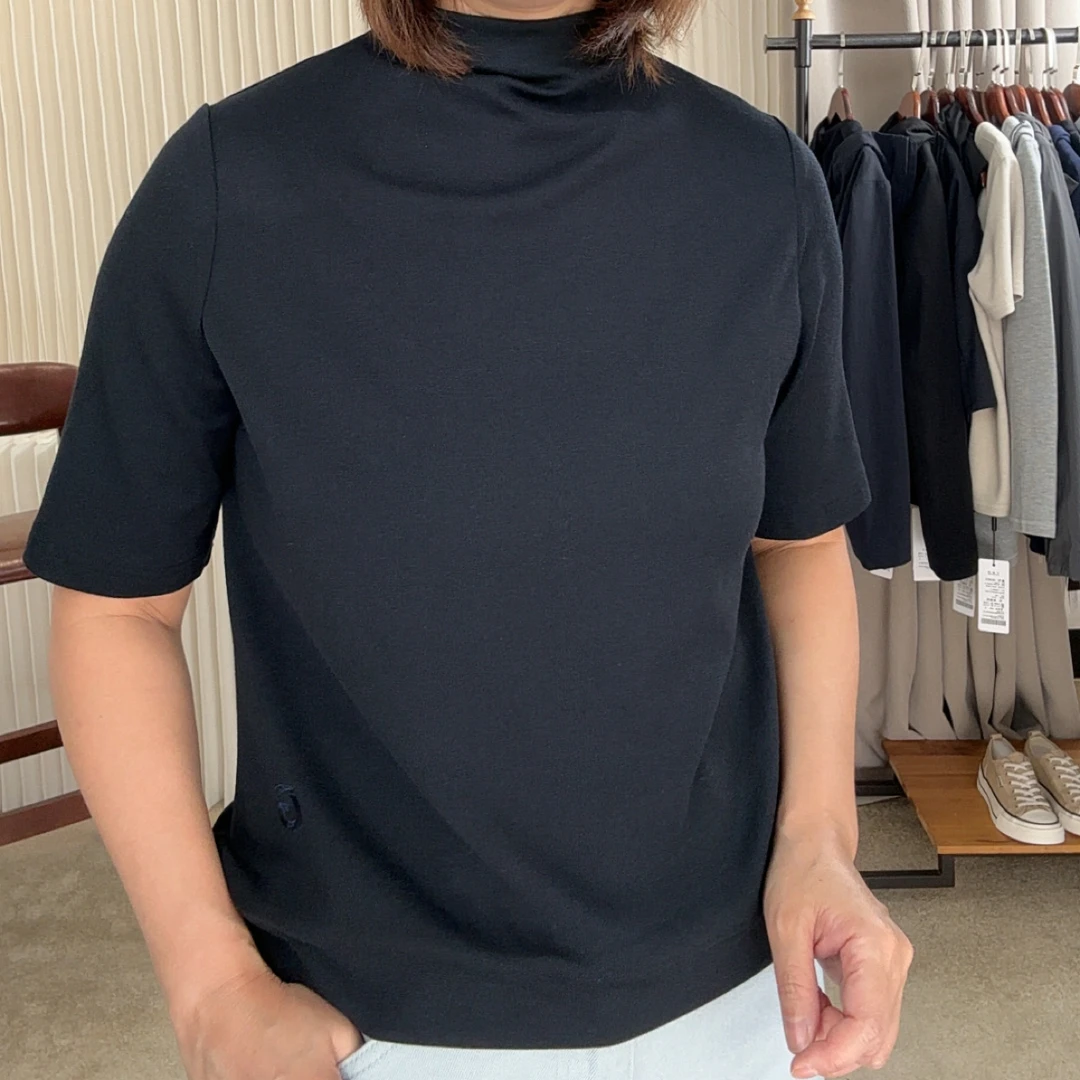涛姐服饰 25年早秋新款 半高领中袖上衣 FM251892