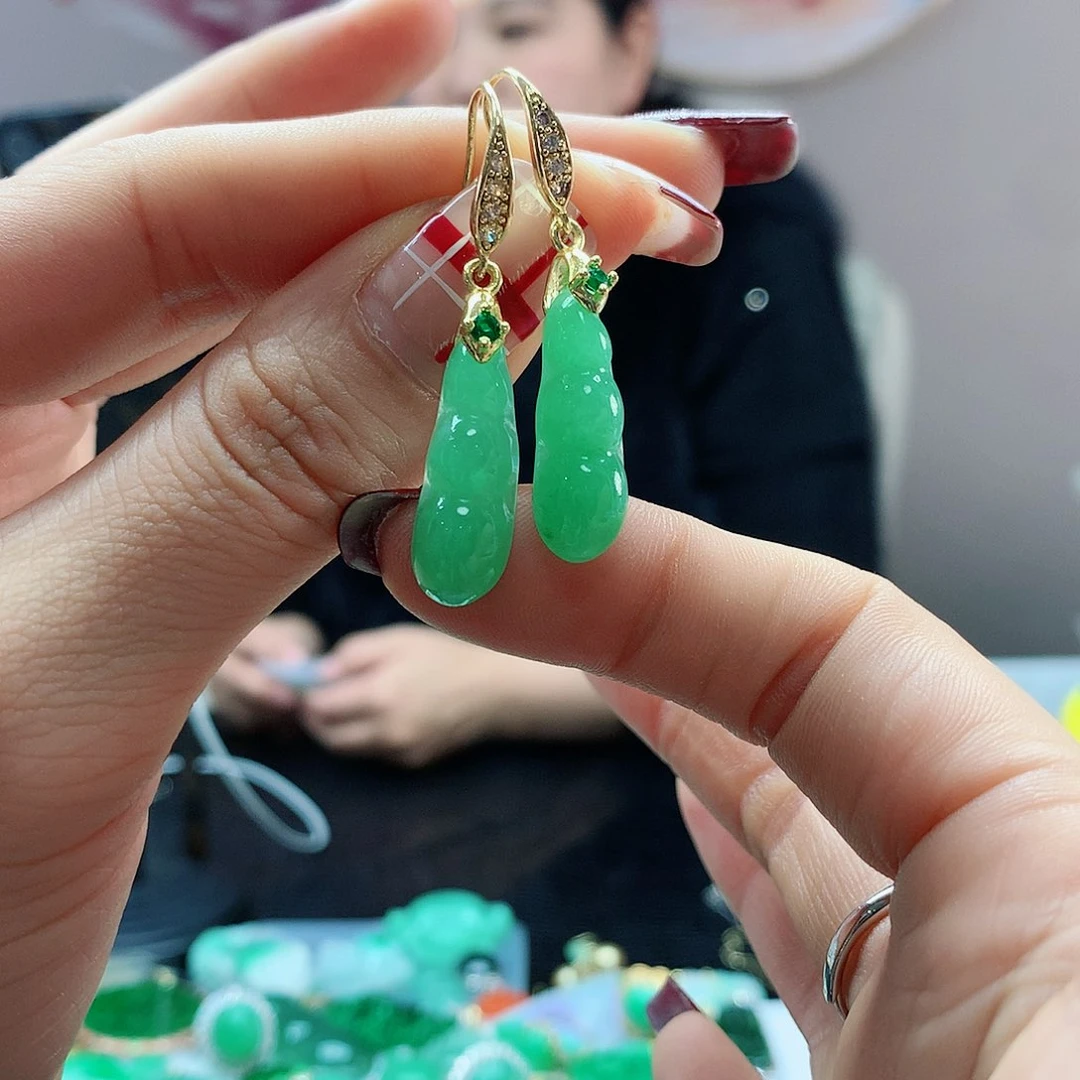 【闪购商品】石英质玉耳坠未镶嵌