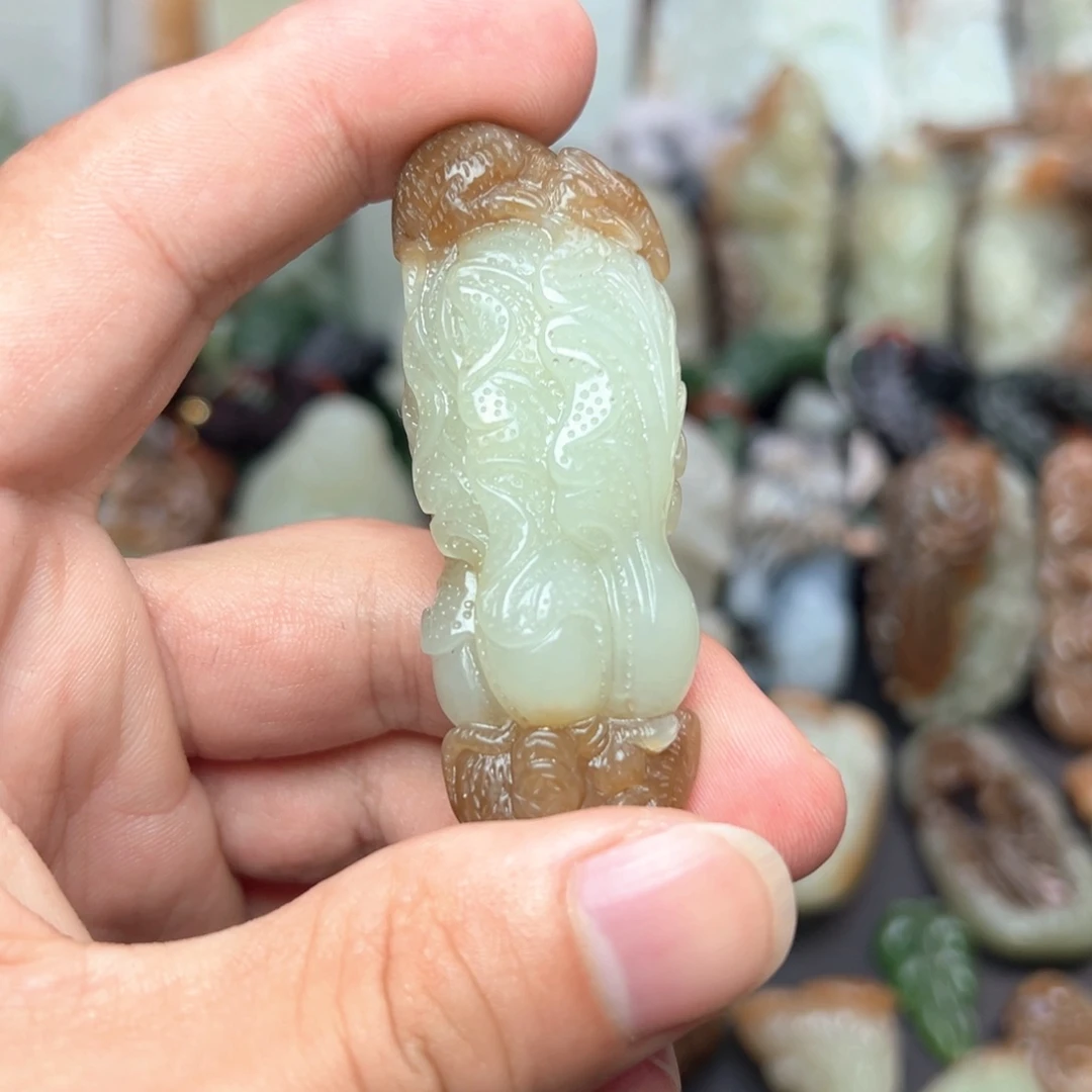 和田玉未镶嵌挂件