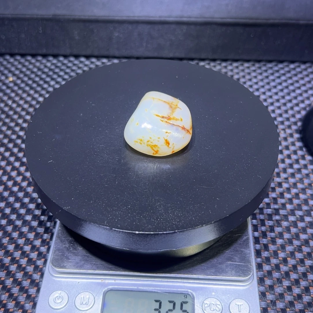 吊坠(不含链)未镶嵌和田玉（子料）32