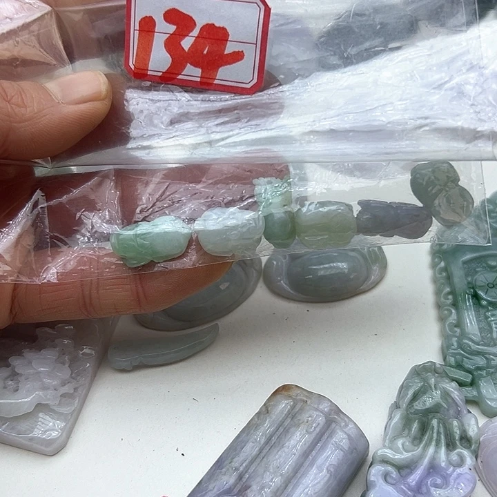 翡翠颈饰未镶嵌霄*天然缅甸翡翠吊坠