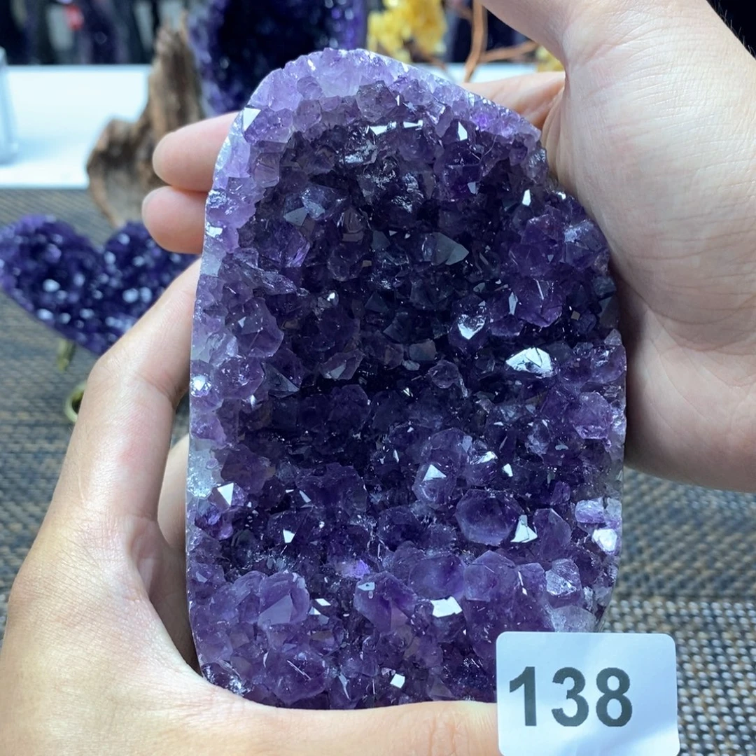 紫晶大型摆件（非配饰）未镶嵌