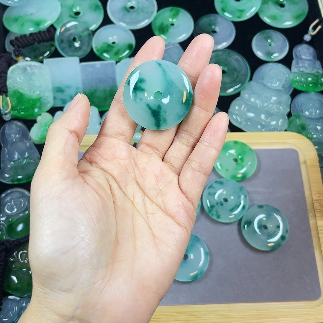 快***生翡翠未镶嵌颈饰吊坠