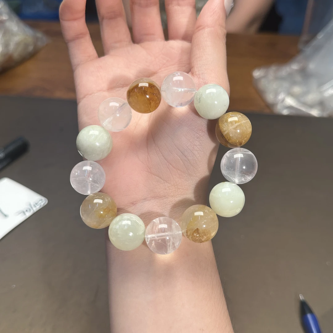 1019天然水晶手串随机发一