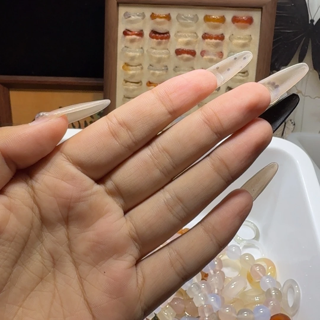 ****玛瑙/玉髓未镶嵌颈饰
