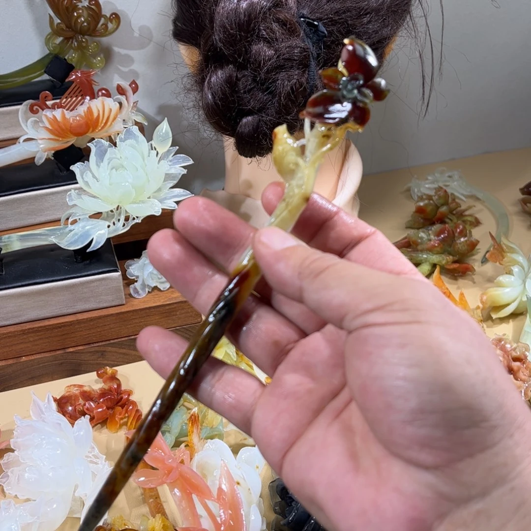 柒***。蛇纹石玉未镶嵌发簪