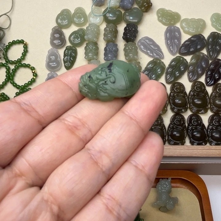 和田玉（碧玉）未镶嵌颈饰