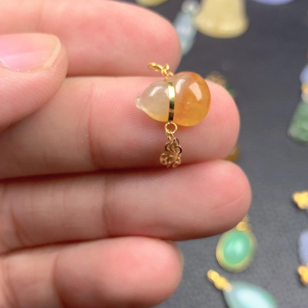 【闪购商品】颈饰18K金镶嵌翡翠余**许翡翠