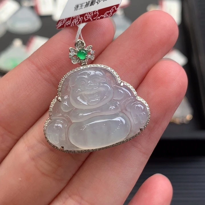 翡翠18K金镶嵌颈饰翡翠