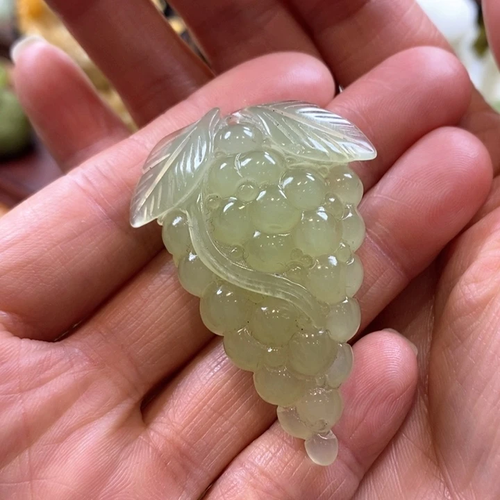 蛇纹石玉未镶嵌挂件