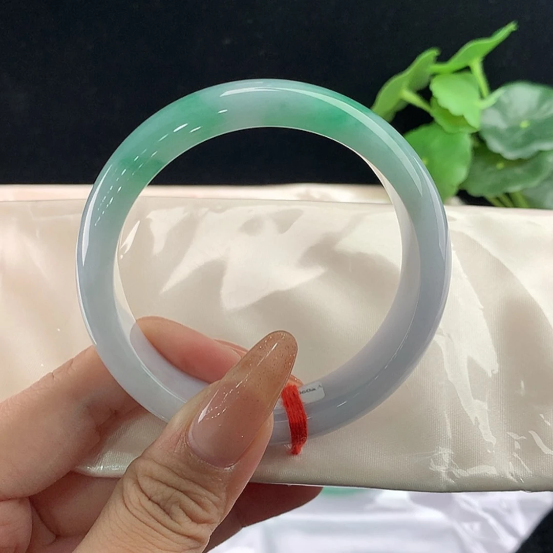 【闪购商品】未镶嵌手镯翡翠小****?正57