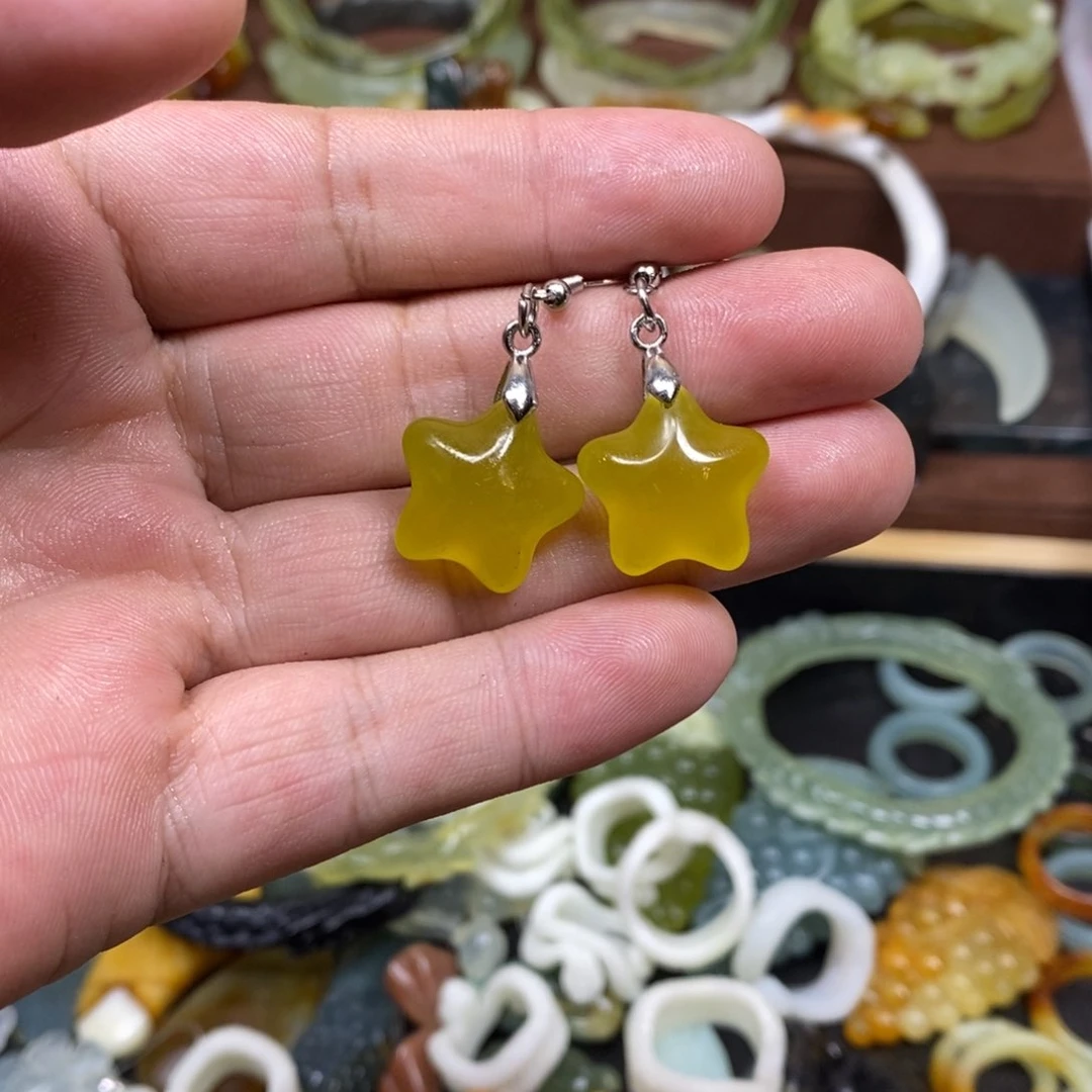 蛇纹石玉耳坠未镶嵌请****女