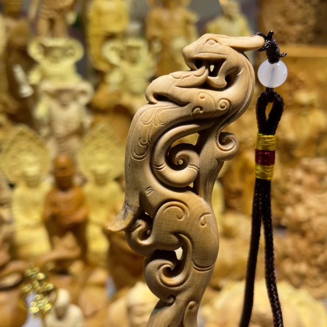 黄杨木黄杨木小叶瑕疵龙挂件