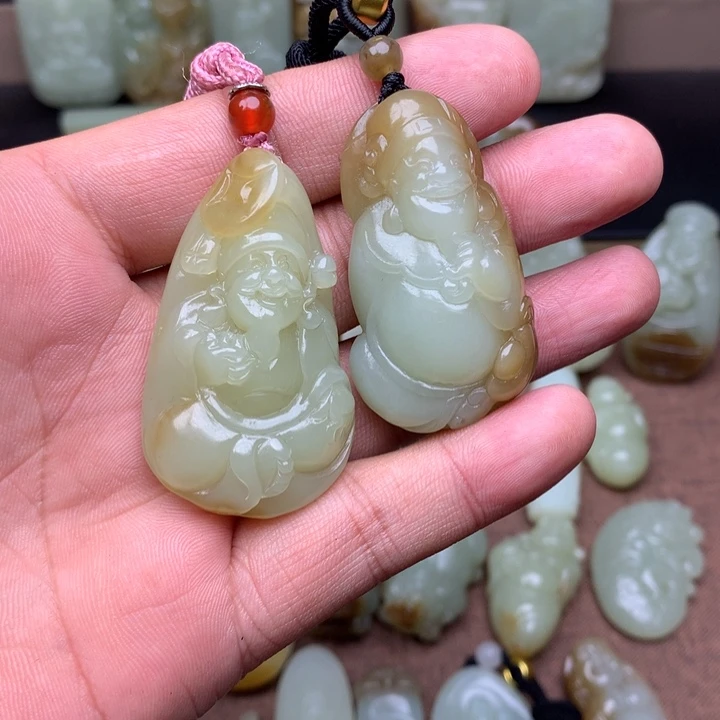清****和田玉（糖玉）未镶嵌颈饰