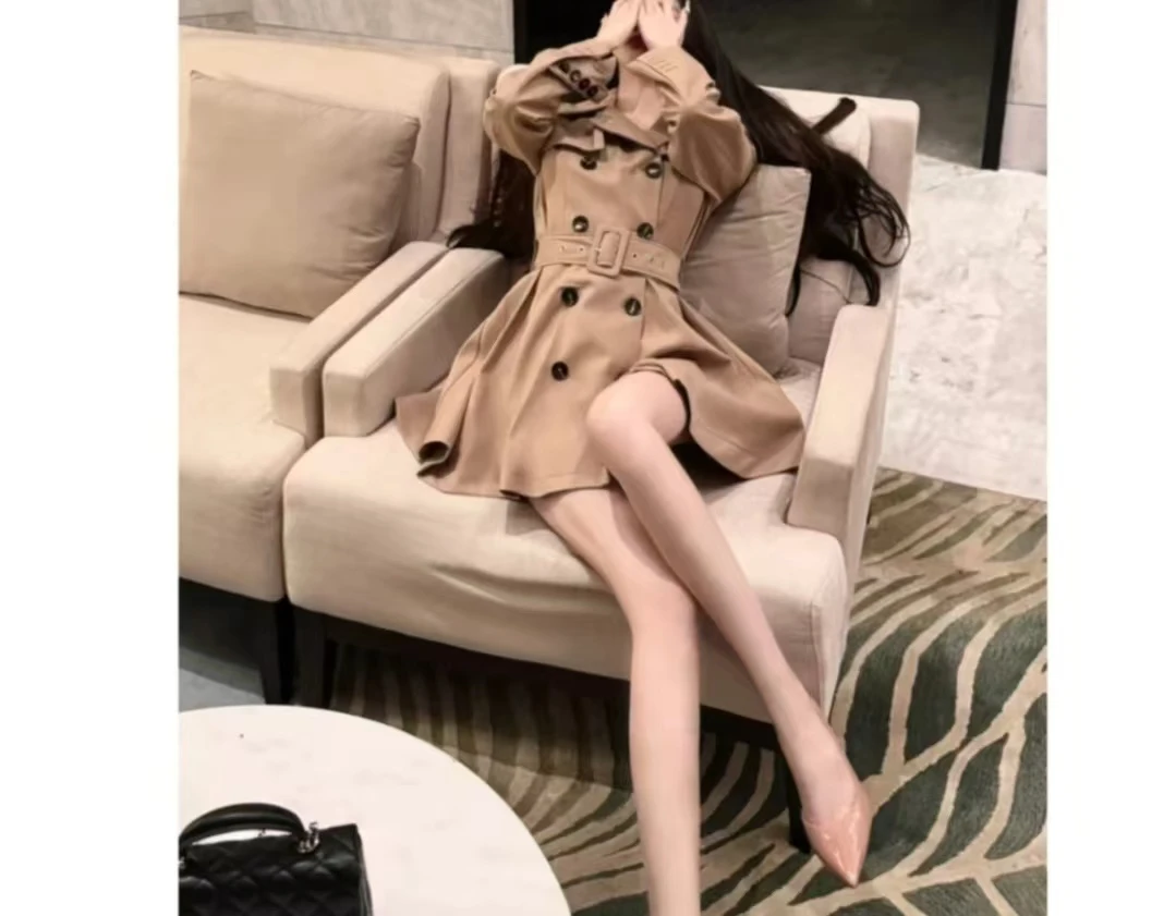 【 秋叶落畔】2025新品秋季 显瘦卡其气质收腰短款时尚风衣女