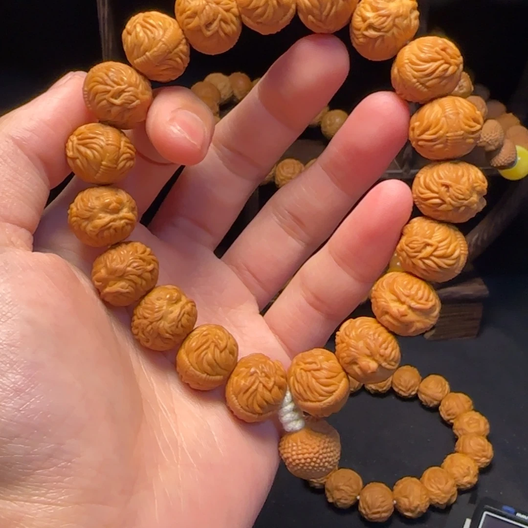 @***C吊坠猴头核桃猴头