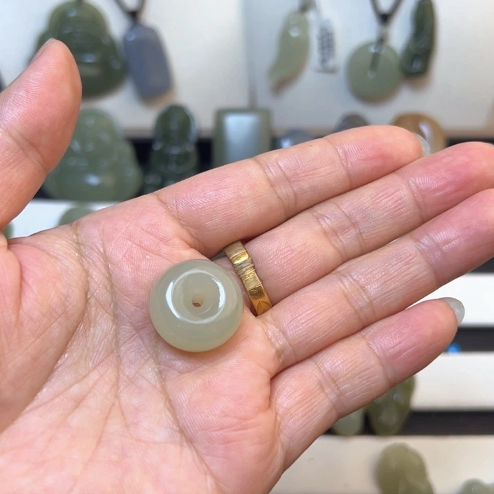 和田玉吊坠(不含链)未镶嵌m*666