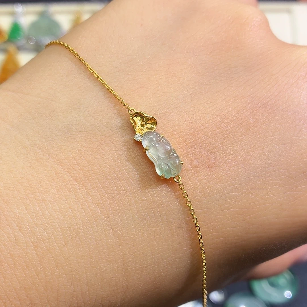 翡翠18K金镶嵌颈饰