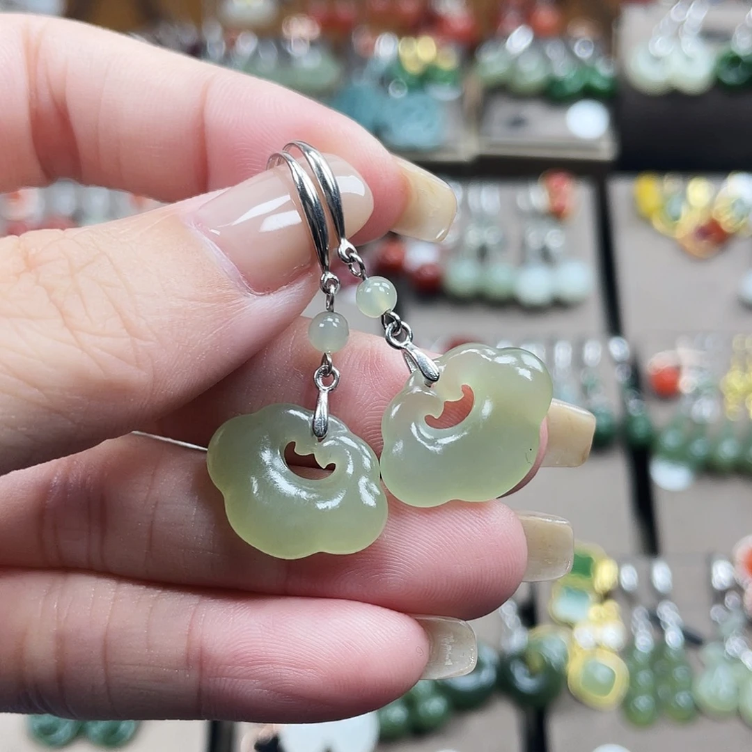 和田玉银S925镶嵌耳饰