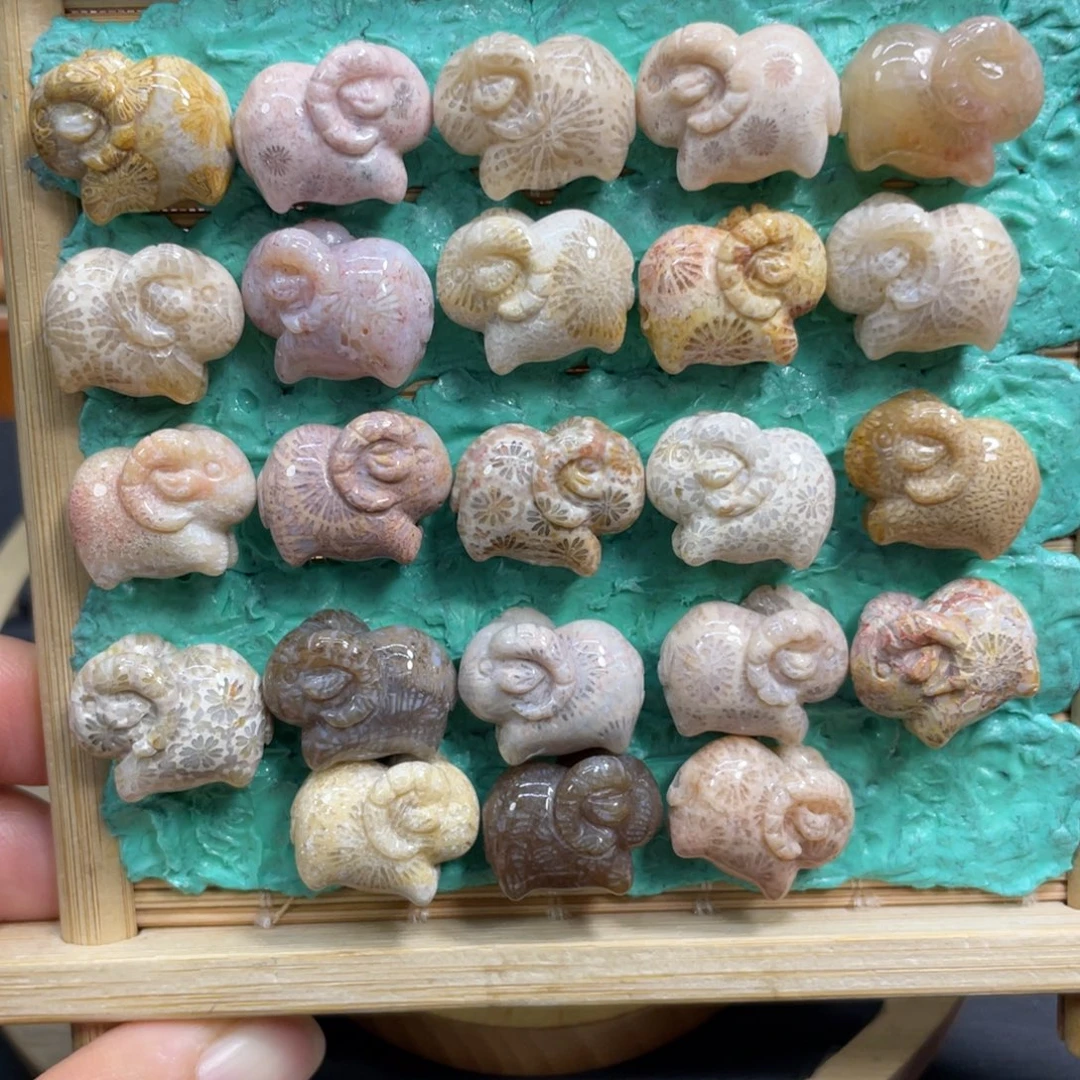 硅化玉未镶嵌颈饰小羊40米1个