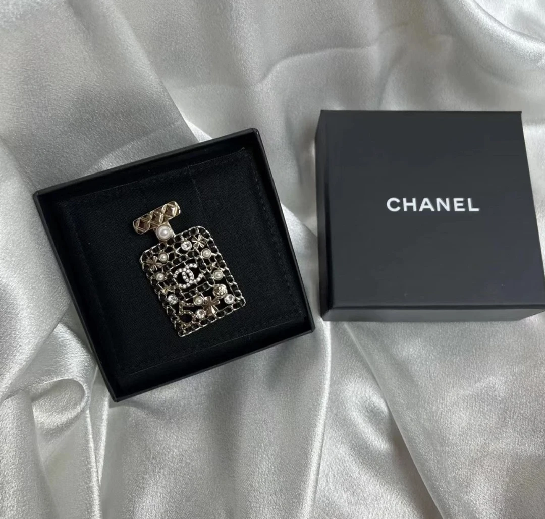 95新 Chanel/香奈儿 香水瓶胸针 18652742 nn