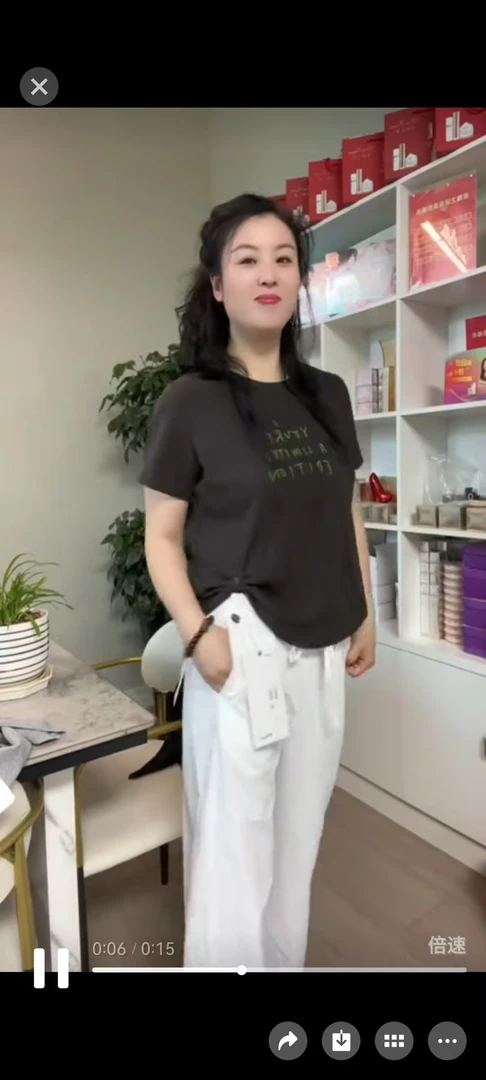 王芳家新款字母T恤                  时尚夏季休闲辣妹风透气