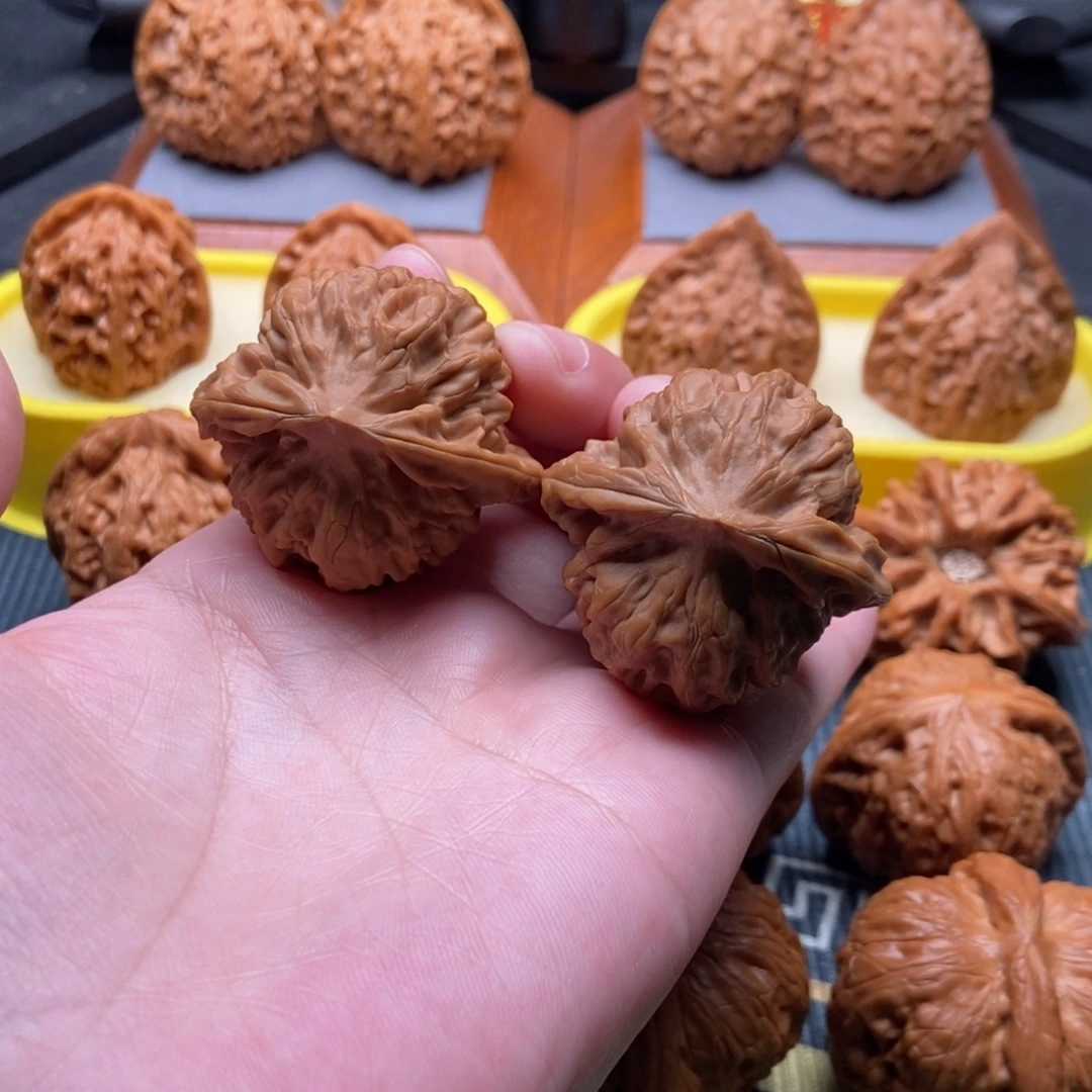 文玩核桃吊坠纯野生