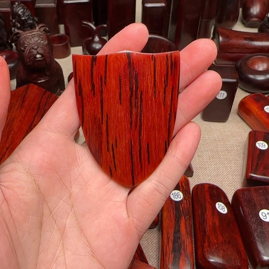 檀香紫檀（小叶紫檀）不*