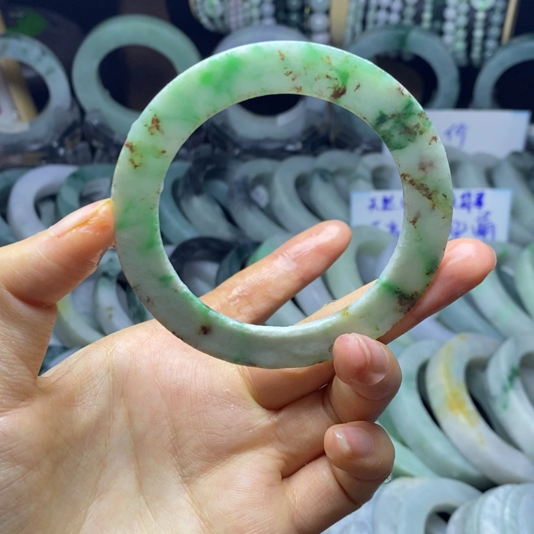 定制翡翠未镶嵌手镯