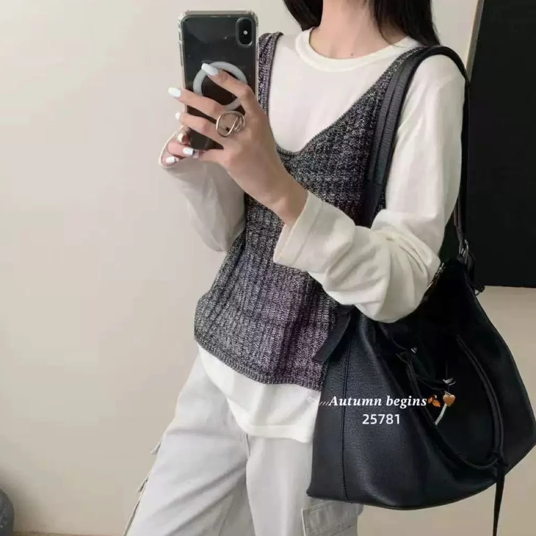 〔灰色背心两件套〕〔不可机洗〕韩系圆领长袖➕灰色背心两件套针织衫