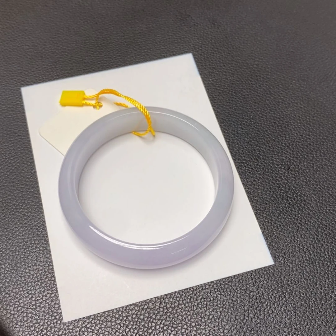 翡翠手镯未镶嵌紫底