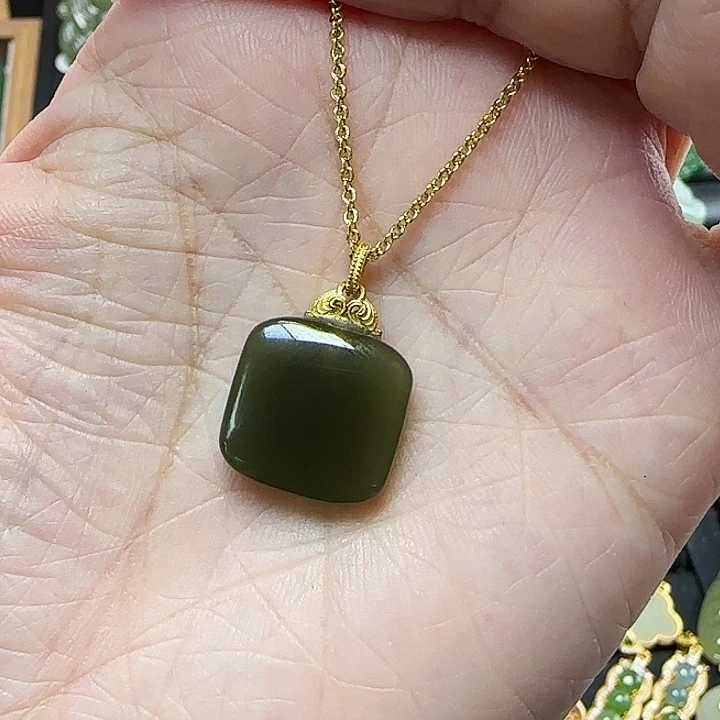 颈饰银S925镶嵌和田玉