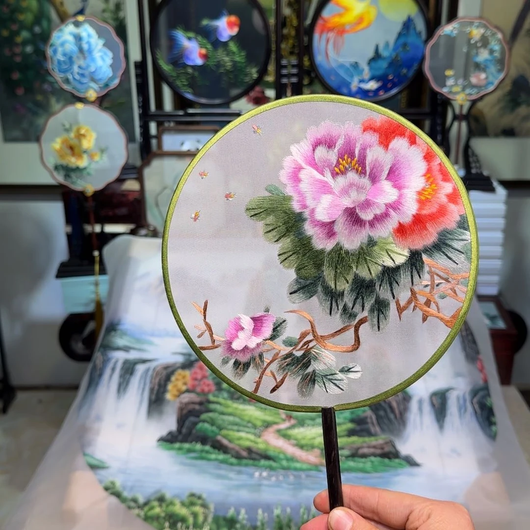 刺绣刺绣工艺精湛