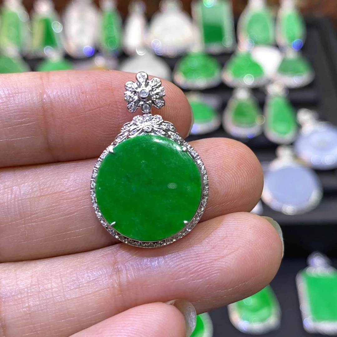 凌***香翡翠18K金镶嵌吊坠(不含链)