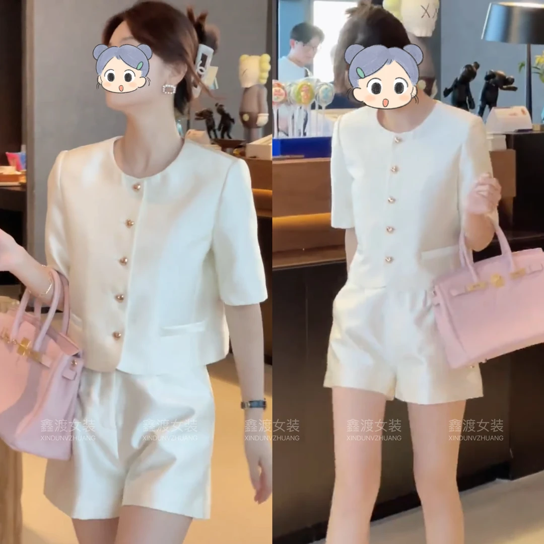 2025春夏新款时尚显瘦气质女士网红洋气两件套百搭款D5180