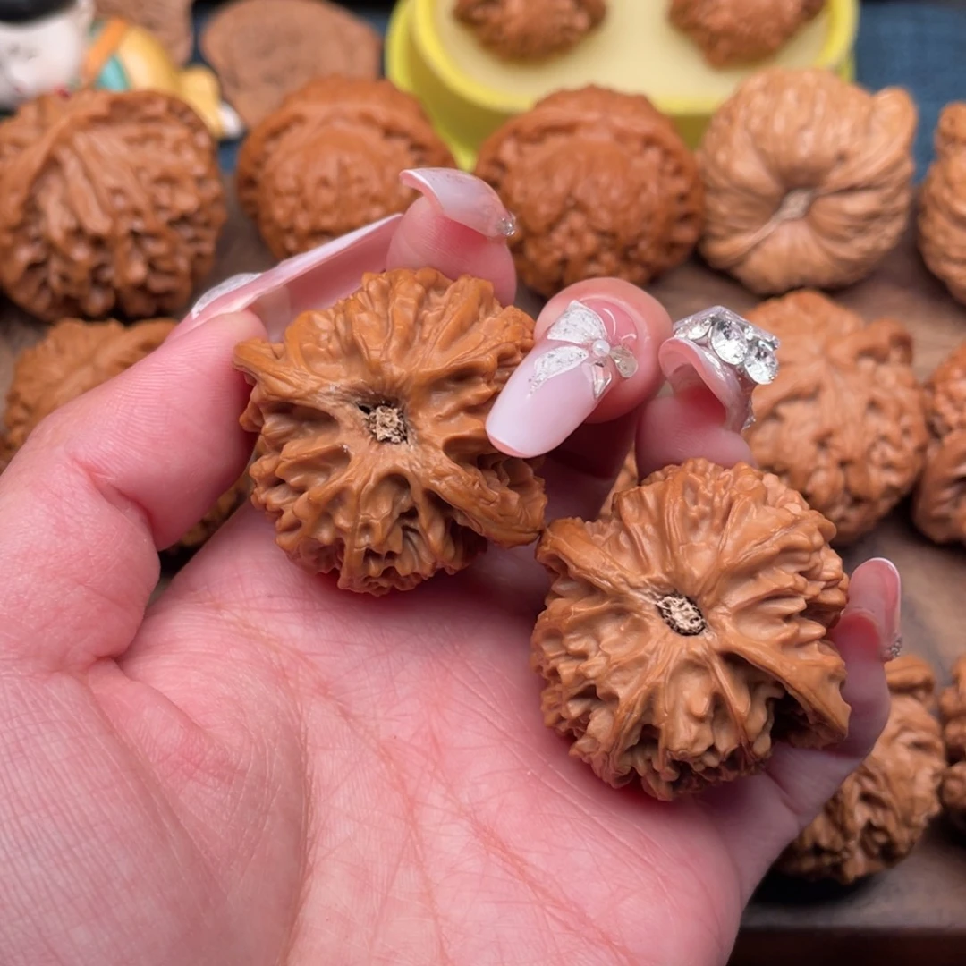 文玩核桃把件全品精配肉球苹果园40