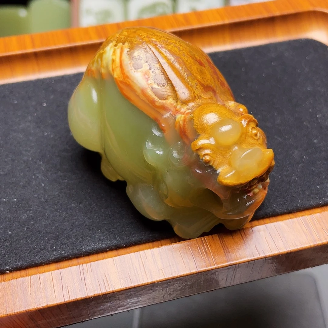 新疆昆仑山脉料貔貅手把件