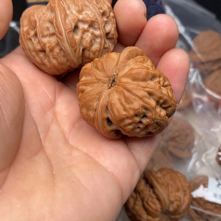 问***丶文玩核桃把件元宝45888