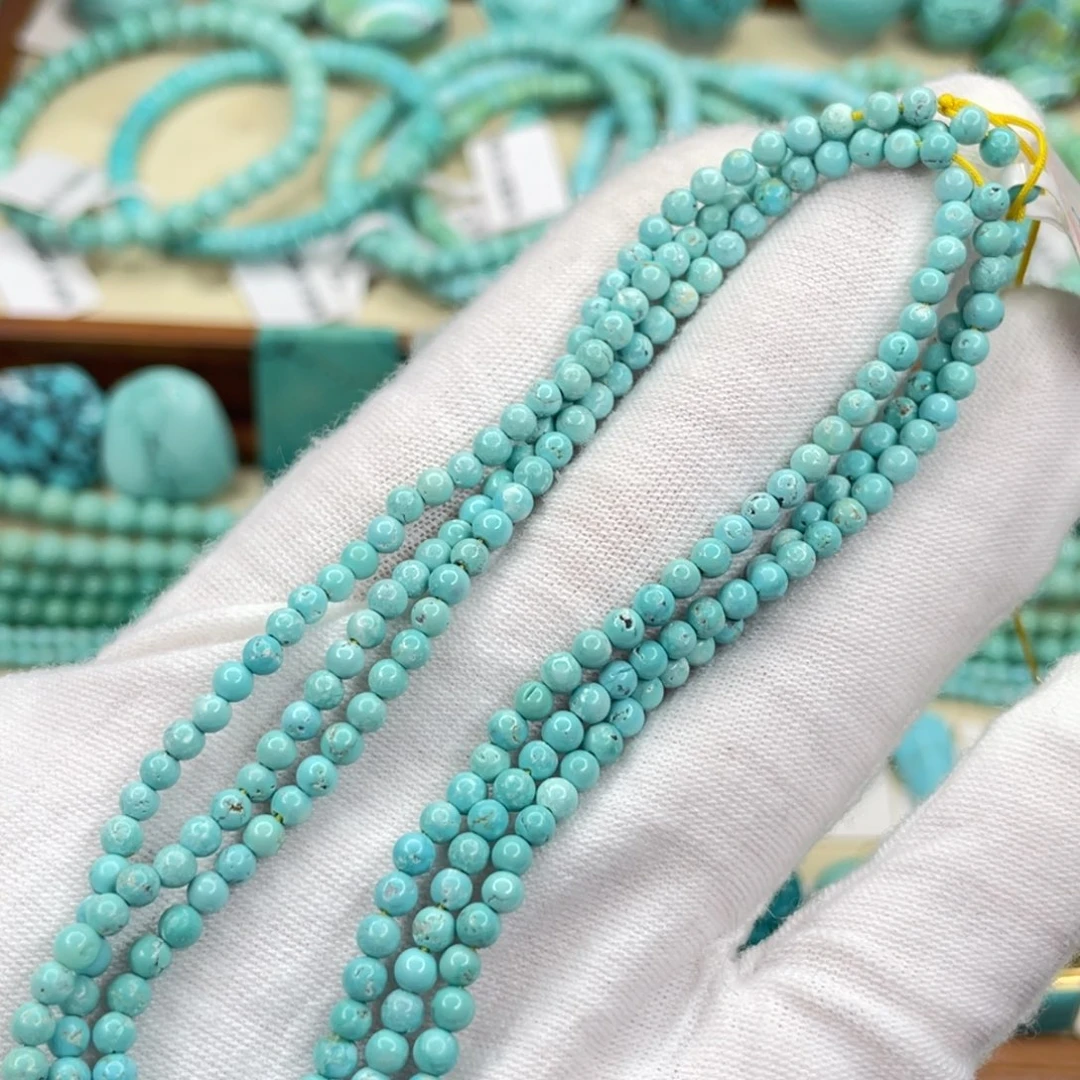 胖****绿松石未镶嵌颈饰