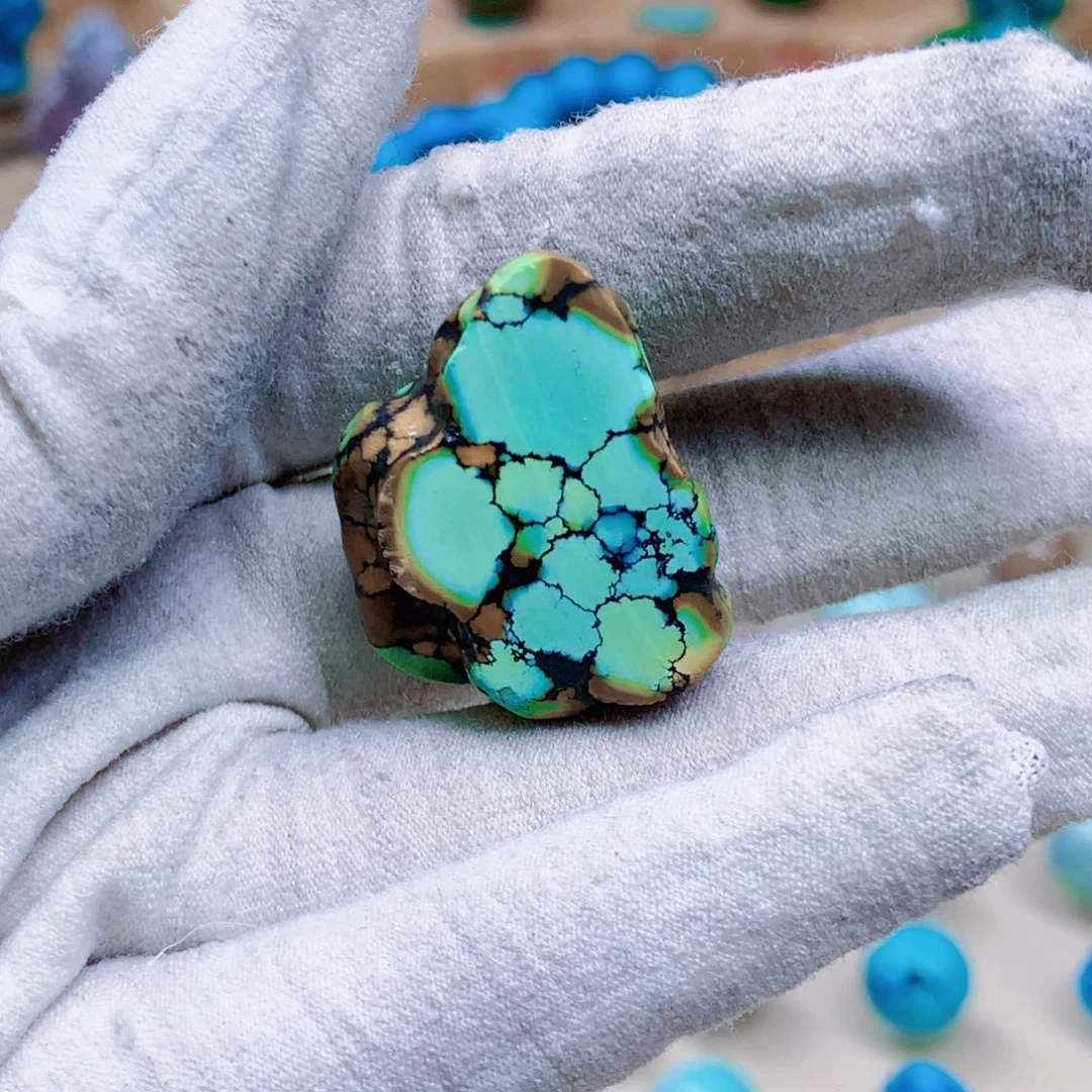 绿松石未镶嵌三彩随行