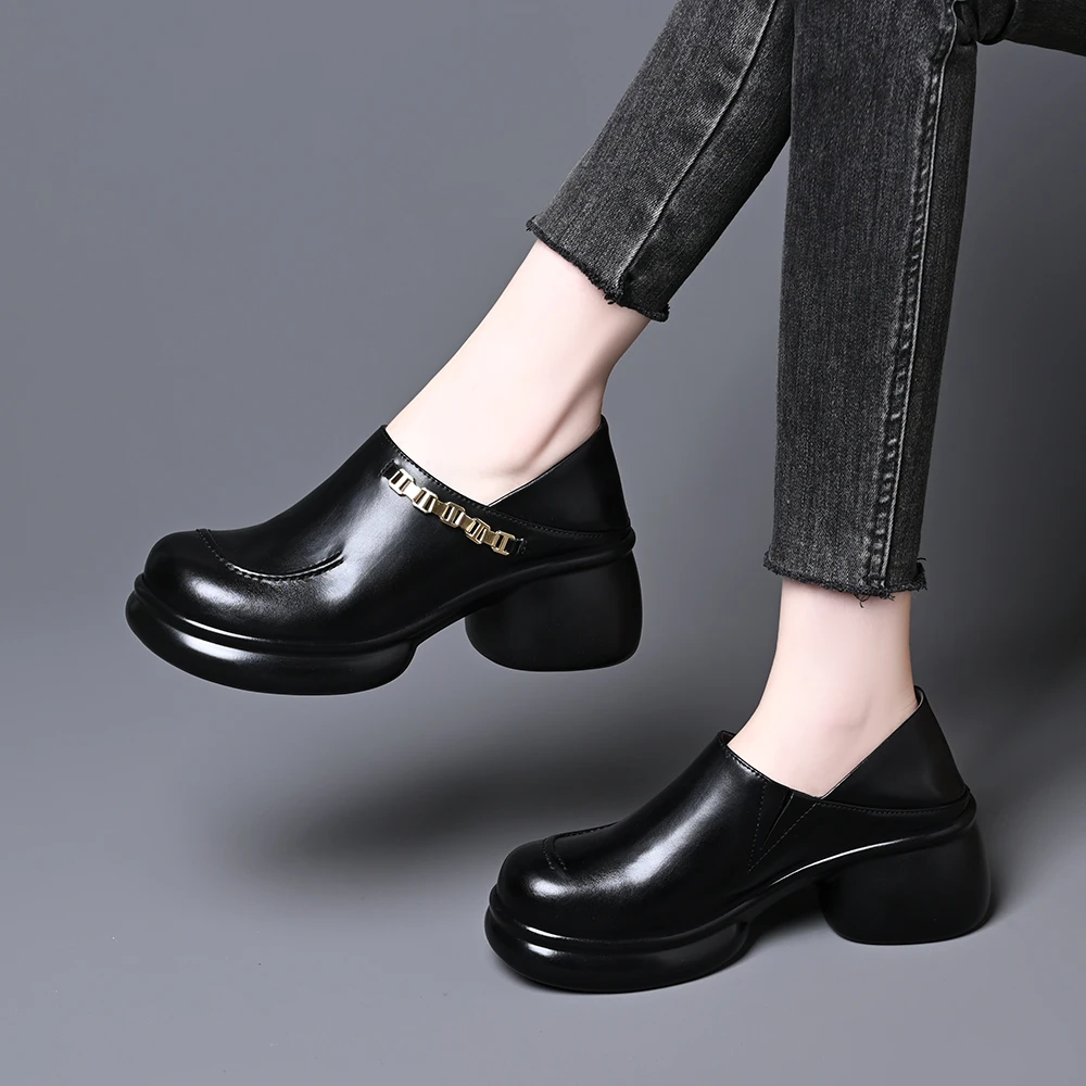 圆头厚底粗跟金属链单鞋女春秋新款一脚蹬通勤百搭舒适深口小皮鞋