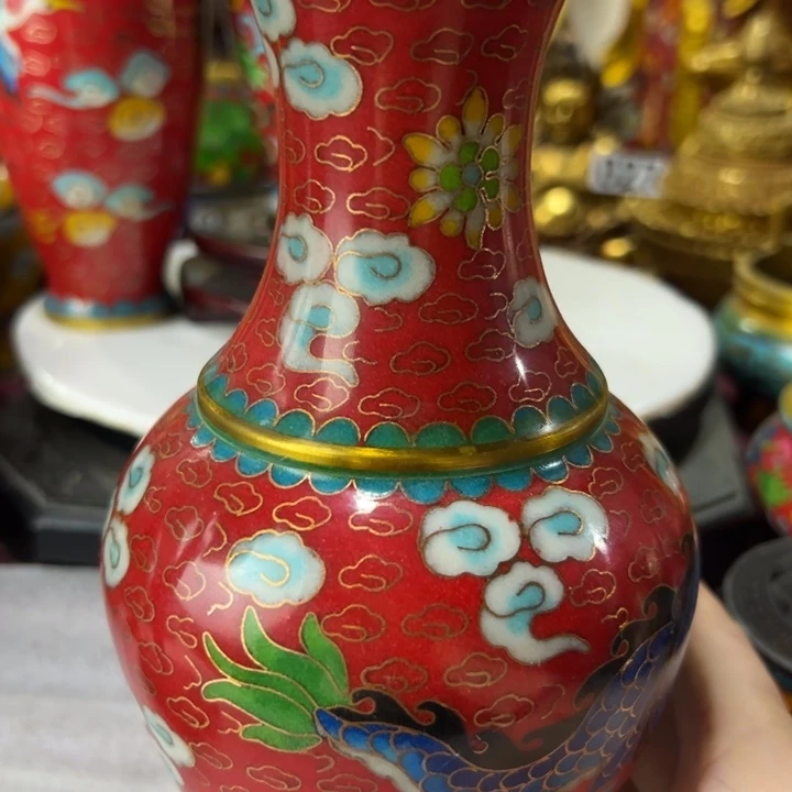 3***哥摆件。