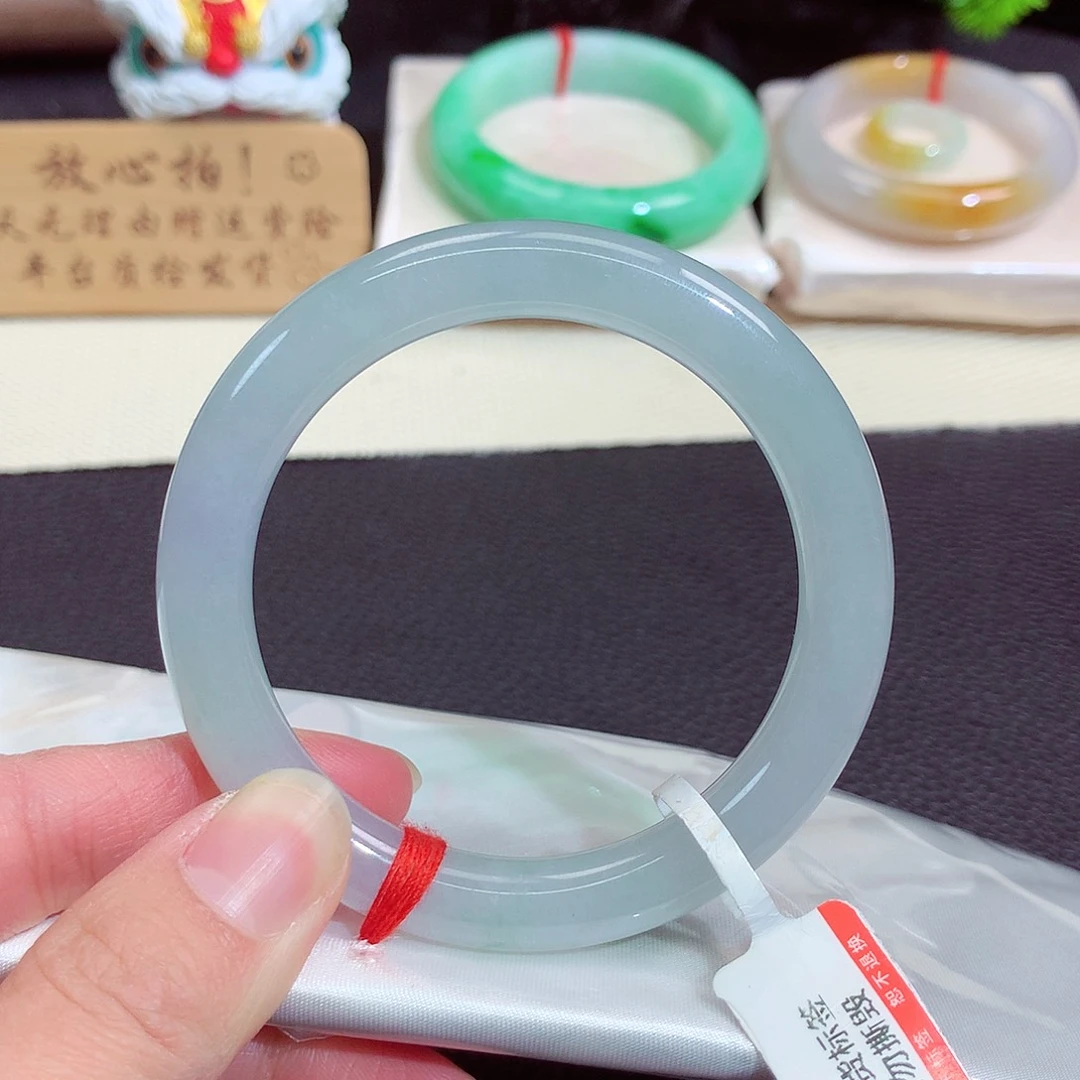 翡翠未镶嵌手镯592