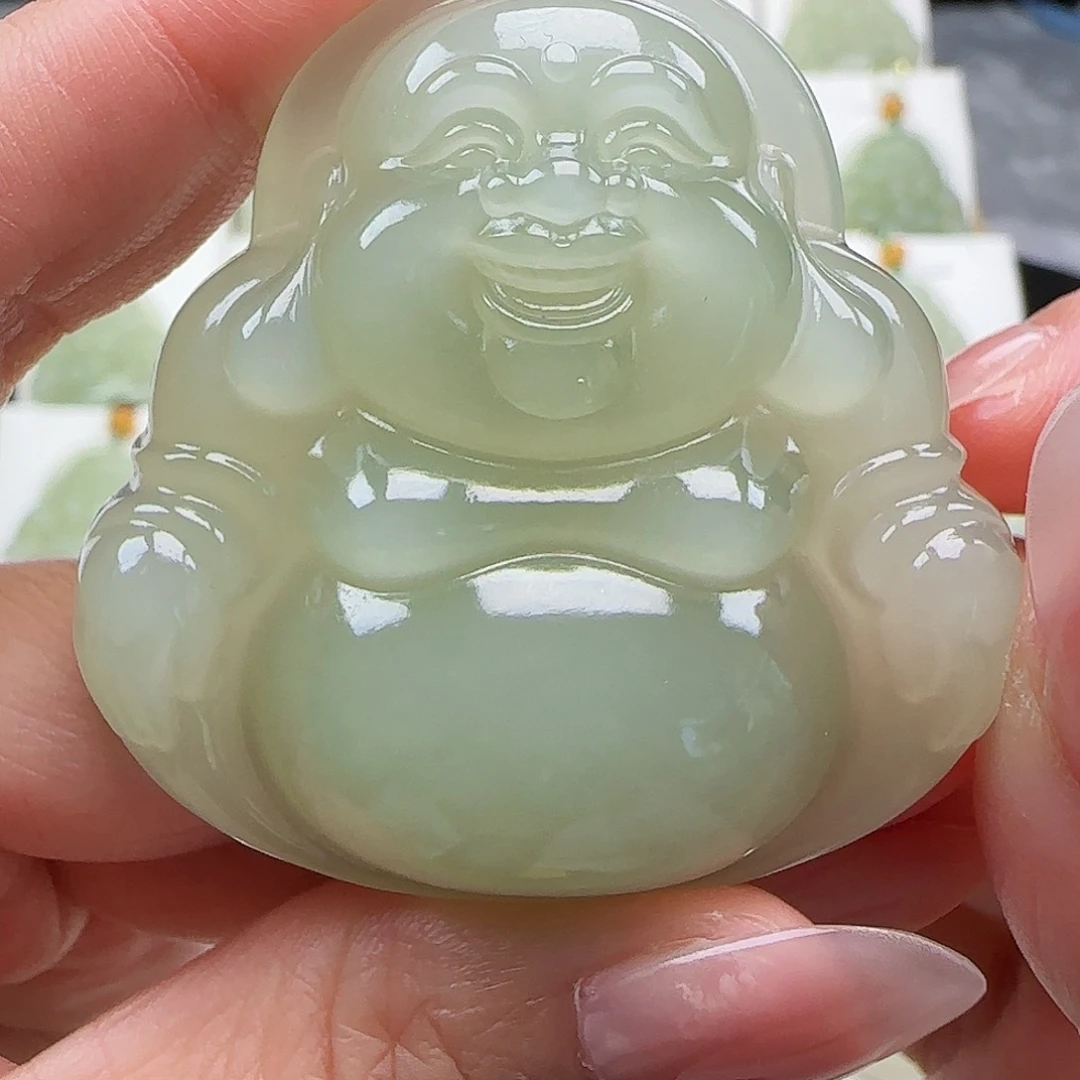 和田玉足金镶嵌颈饰