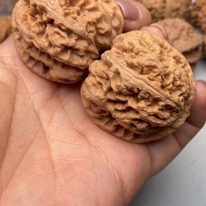 文玩核桃把件酒*?粗筋