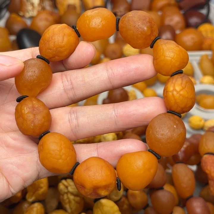 琥珀未镶嵌裸石天然蜜蜡手串