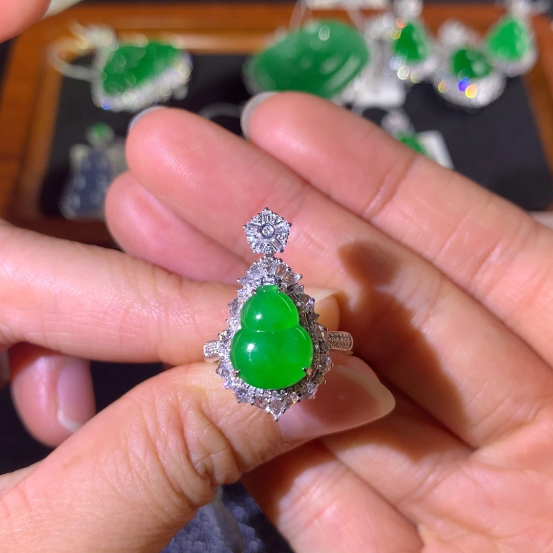 翡翠18K金镶嵌戒指两用款