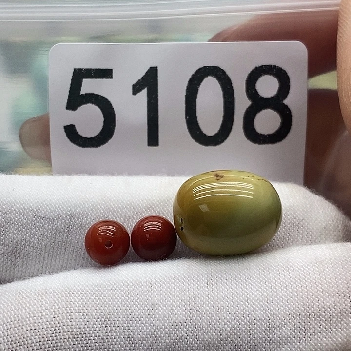 南红玛瑙未镶嵌颈饰