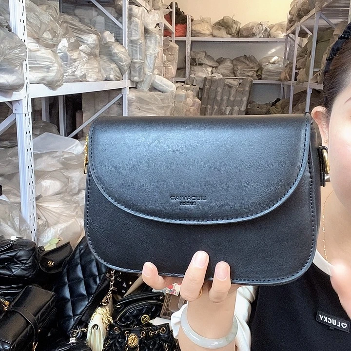 蚕丝小牛剖层皮革PU